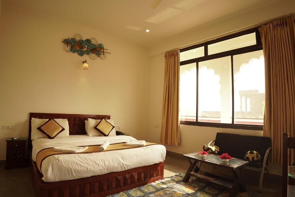 奢華雙人房 | 書桌、免費無線上網