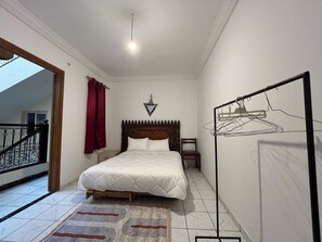 4 bedrooms, in-room safe, free WiFi