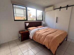 1 غرفة نوم وواي فاي وملاءات أسرّة