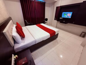 مكتب ومساحة عمل للكمبيوتر المحمول وواي فاي مجانًا