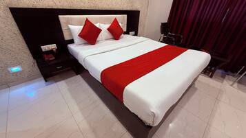 デラックス ダブルルーム | デスク、ノートパソコン用作業スペース、WiFi (無料)