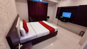 Kamar Double Deluks | Meja kerja, ruang kerja ramah laptop, dan Wi-Fi gratis