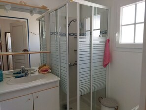 Hair dryer - House near the beach, terrace, parking, Wifi (La Tranche-sur-Mer)