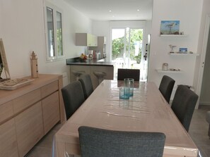 Dining - Renovated family house 7 pers. near the beach (La Tranche-sur-Mer)