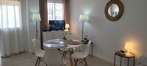 Dining - Apartment Mar Alegre – Beachfront Escape on the Costa del Sol (Morche)