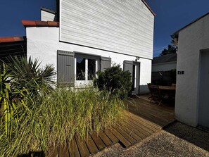 Exterior - Charming renovated house 200 m from the beach (La Faute-sur-Mer)