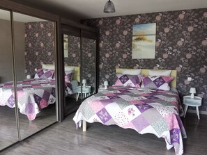 4 bedrooms, free WiFi - Large independent house 4 bedrooms, pets allowed, 600m from the beach (La Tranche-sur-Mer)