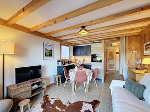 Interior - Cozy apartment with balcony near Combloux center (Combloux)