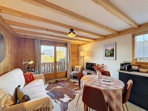 TV - Cozy apartment with balcony near Combloux center (Combloux)