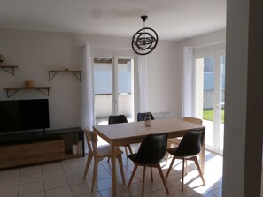 Dining - Modern house in La Tranche-sur-Mer, 6 pers, terrace, garden (La Tranche-sur-Mer)