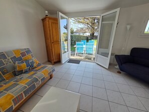 TV - House near beach and downtown La Faute-sur-Mer (La Faute-sur-Mer)