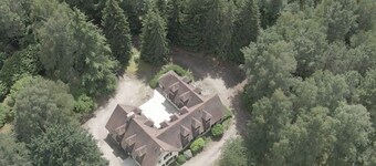 Ruhiges Ferienhaus im Wald, ideal für Familie und Freunde