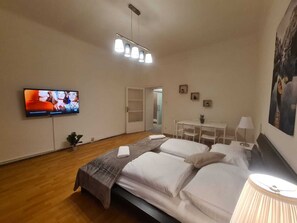 Basic Apartment - Modern 2BR Apt Near Wiener Stadthalle (Vienna)