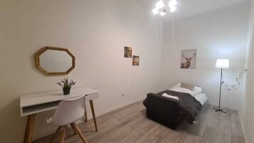 Perushuoneisto | Silitysrauta/-lauta, ilmainen Wi-Fi