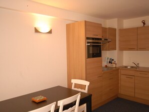 Frigorifero, microonde, lavastoviglie