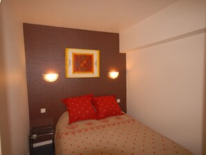 1 makuuhuone, ilmainen Wi-Fi, vuodevaatteet