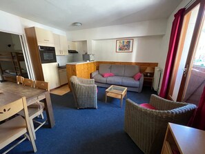 TV - Gourette Apartment - 9 people, 59 m², Pool, WIFI, Pets allowed (Gourette)