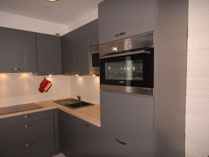 Fridge, microwave, dishwasher