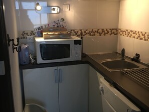 Fridge, microwave, dishwasher
