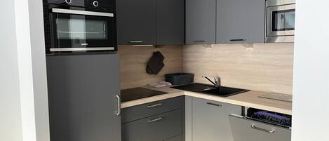 Frigorífic, microones i rentaplats