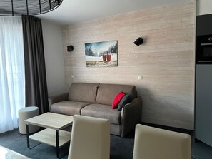 TV - Studio in Gourette, 7 people, pets allowed (Gourette)