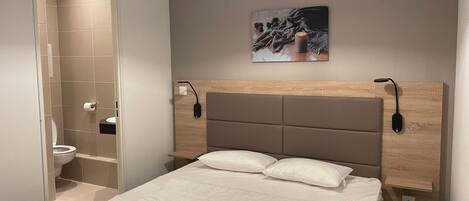 Wifi gratis y ropa de cama