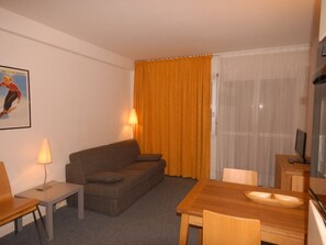 TV - Comfort studio 6 pers, Gourette resort, pets allowed (Gourette)