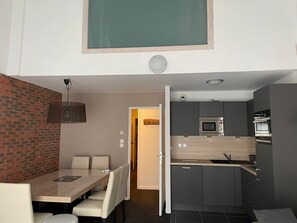 Dining - Duplex with pool access, pets allowed, 8 ppl. in Gourette (Gourette)
