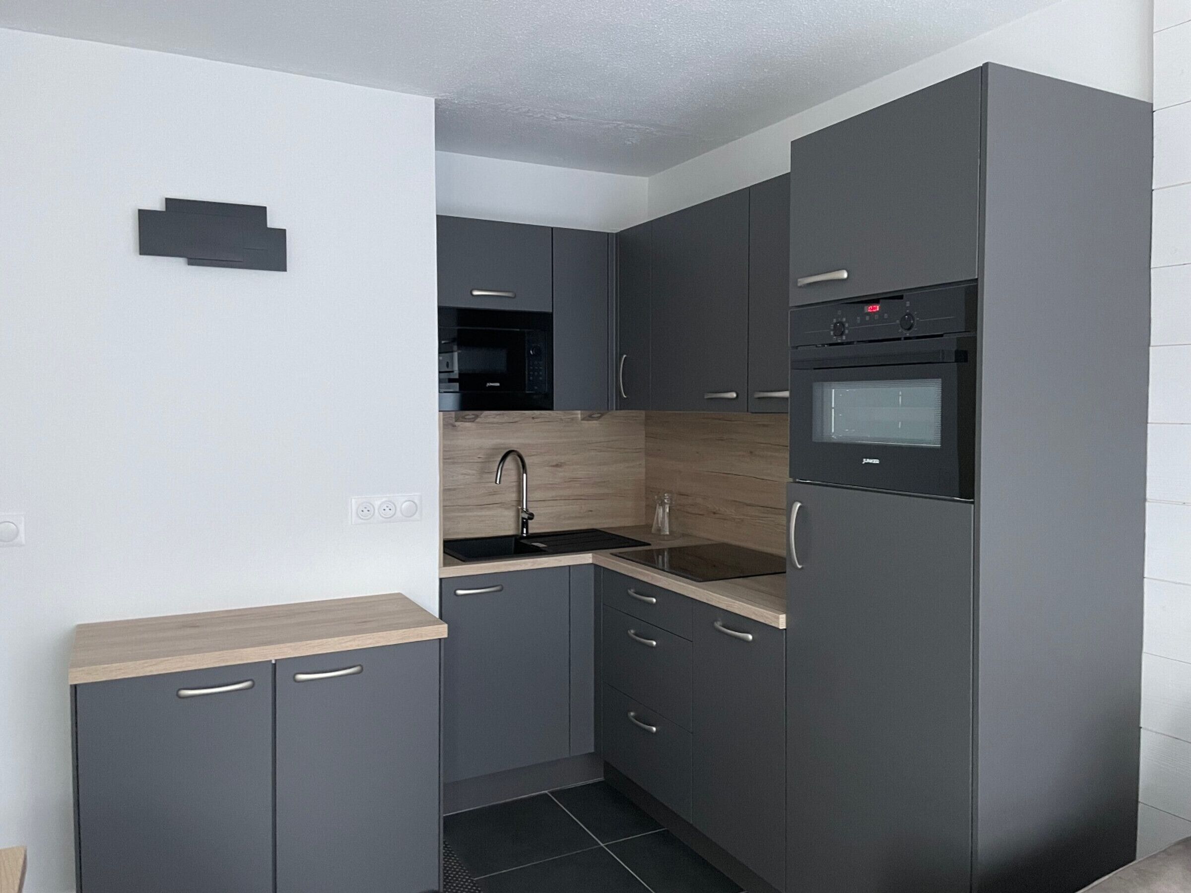 Fridge, microwave, dishwasher