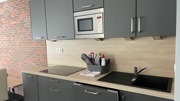 Refrigerador, microondas y lavavajillas