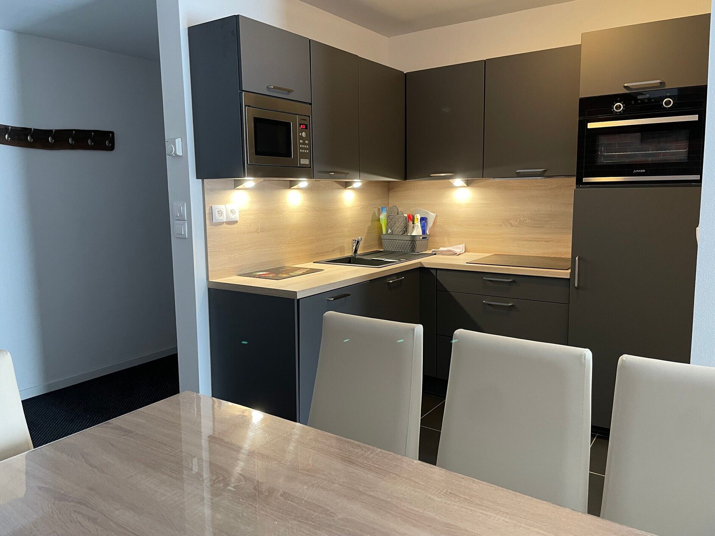 Fridge, microwave, dishwasher