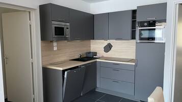 Fridge, microwave, dishwasher