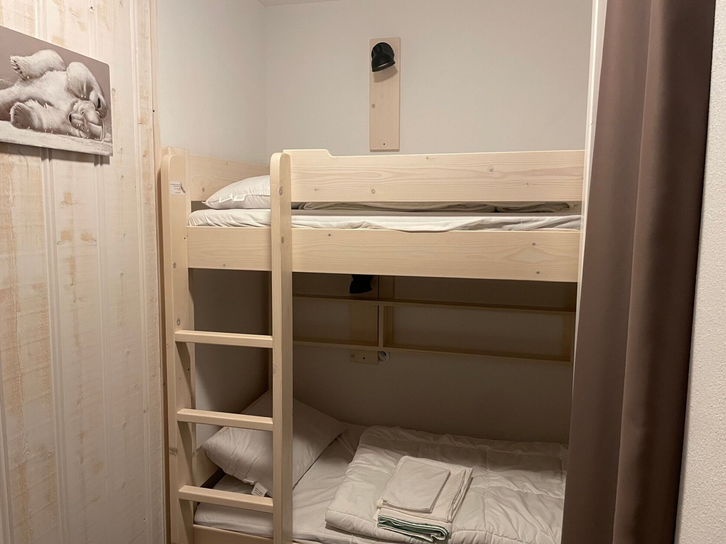 Wifi gratis y ropa de cama