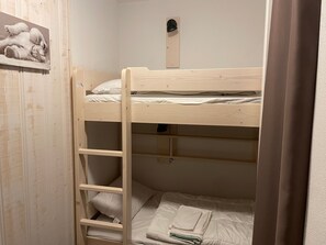Free WiFi, bed sheets - Studio in Gourette pet-friendly for 4 pers, terrace and pool (Gourette)
