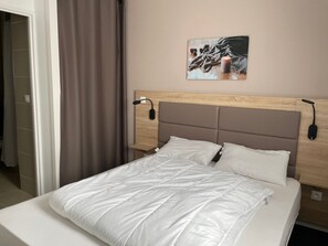 1 bedroom, free WiFi, bed sheets - Apartment with pool, 6 people, Gourette (Gourette)