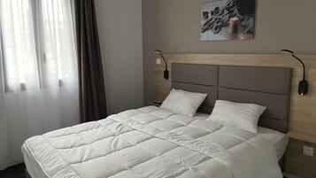 1 bedroom, free WiFi, bed sheets