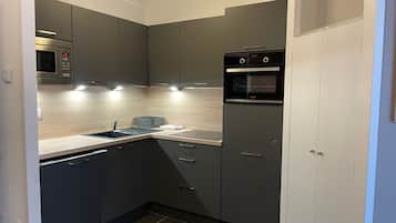 Fridge, microwave, dishwasher