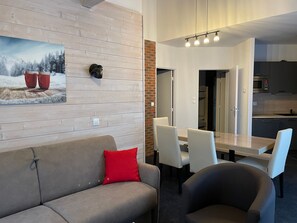 TV - Gourette: Apartment for 6, terrace, pets allowed (Gourette)