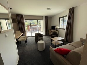 TV - Apartment in Gourette - 6 persons, pool and pets allowed (Gourette)