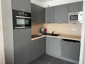 Fridge, microwave, dishwasher - Gourette Studio 6 pax, pool, pets allowed (Gourette)