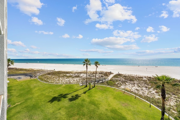 On the beach - Summer House 406B (Orange Beach)