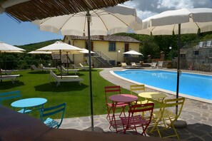 Pool - Room 'Il Leccio - Podere Del Griccia' with Shared Pool, Wi-Fi and Air Conditioning (Civitella in Val di Chiana)