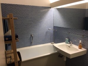 Bathroom - Spacious studio for 4 with terrace in Port Camargue (Port Camargue)