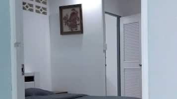 Nhà, 1 phòng ngủ, hút thuốc, sân hiên | 2 phòng ngủ