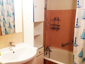 Hair dryer - 2-Bedroom Apartment - 6 People - Center Station (Les Carroz d'Arâches)