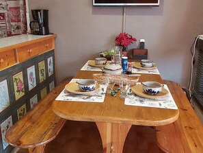 Dining - 2-Bedroom Apartment - 6 People - Center Station (Les Carroz d'Arâches)