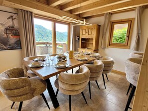 Dining - Stunning 4-bedroom chalet in Les Gets, breathtaking views (Les Gets)