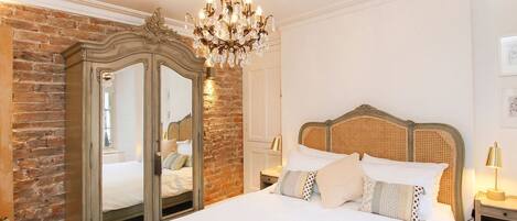 2 habitaciones, decoración personalizada y muebles diferentes