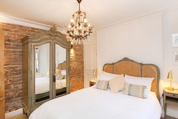 2 bedrooms, individually decorated, individually furnished