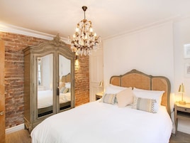 2 bedrooms, individually decorated, individually furnished